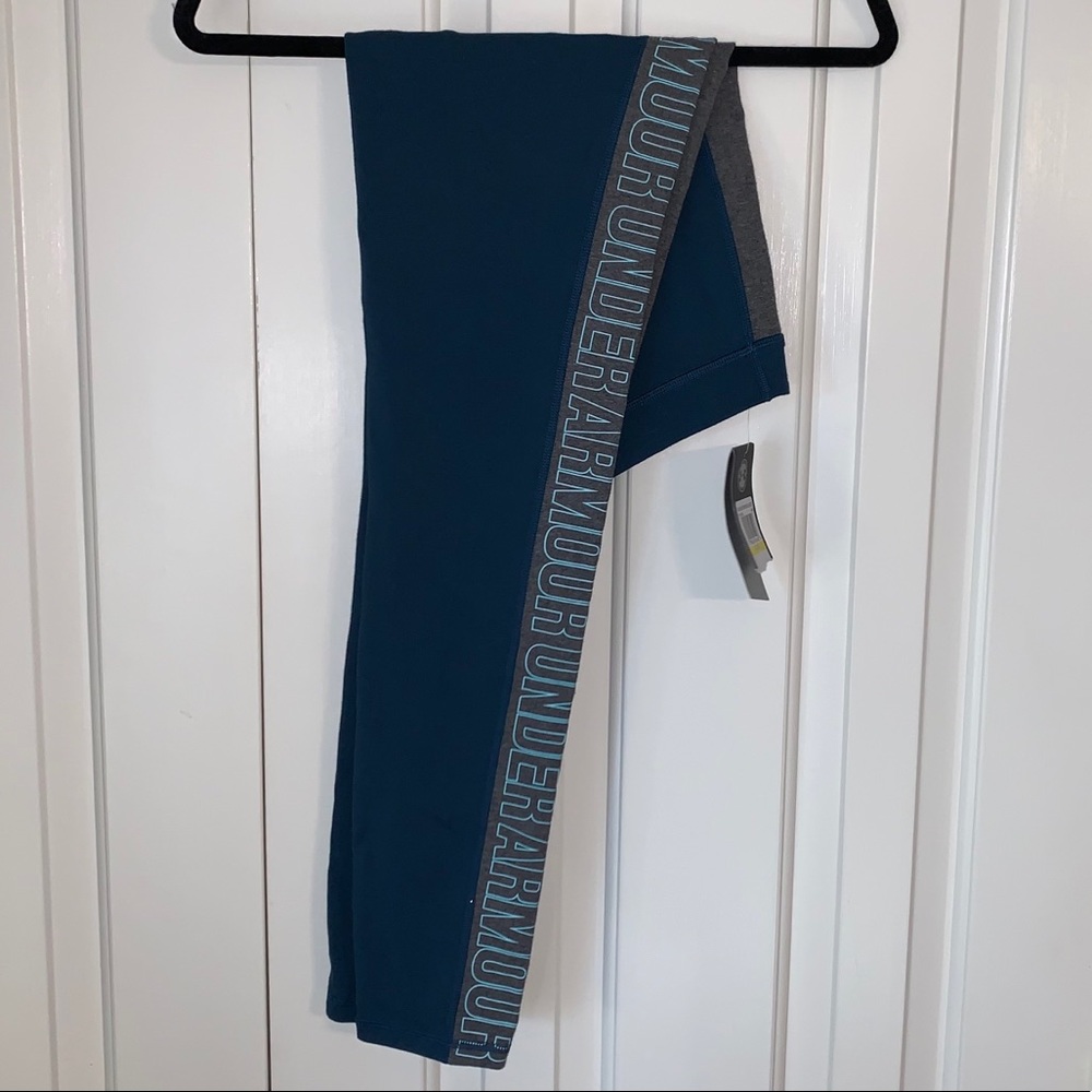 Under Armour blue leggings